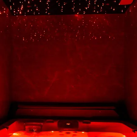 L'etoile Jacuzzi Detente & Confort *