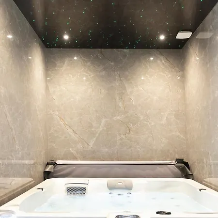 L'etoile Jacuzzi Detente & Confort *