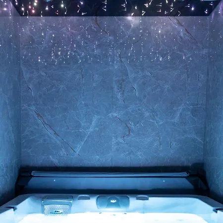 L'etoile Jacuzzi Detente & Confort * Strasburg